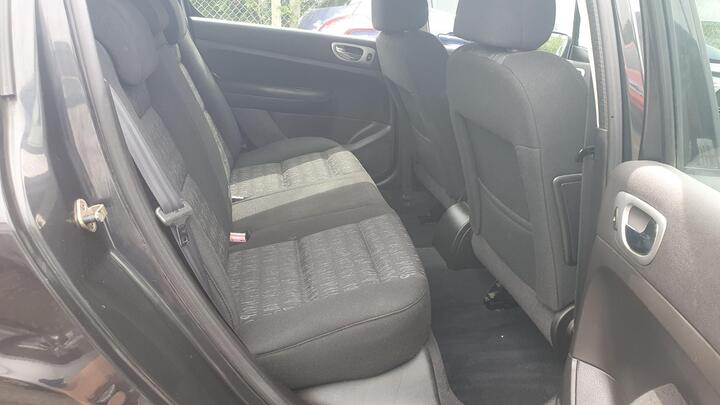 Peugeot 307 - 1.6 16v SE 5dr (a/c) - FULL SERVICE HISTORY 2 KEYS. - Image 12