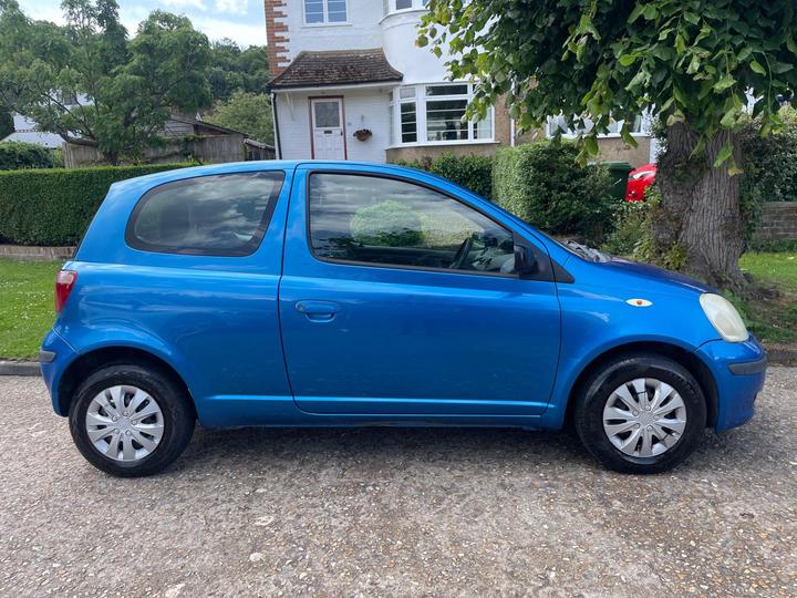Toyota Yaris - 1.0 VVT-i T2 3dr - (Last Owner For 5 Years) - Image 3