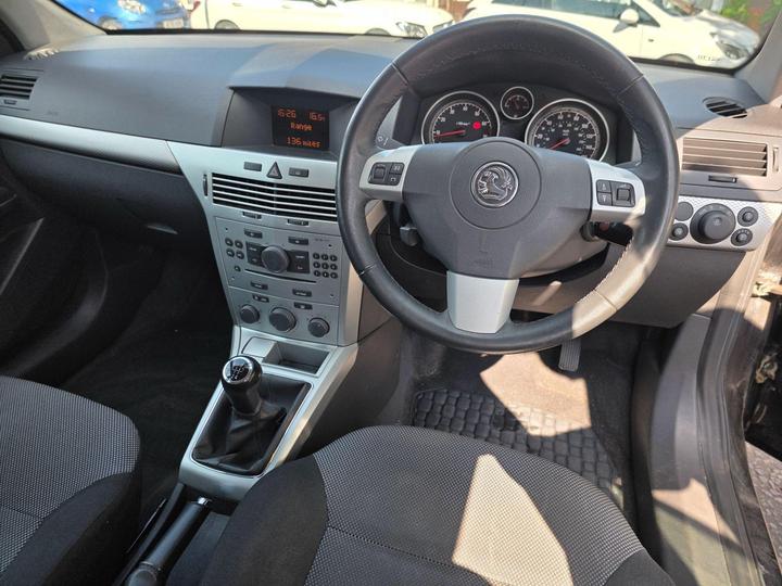 Vauxhall Astra - 1.4i 16v Active 5dr - FUL SERVICE HIST+NEW MOT+CHEAP - Image 18