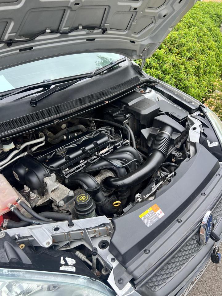 Ford Focus - 1.6 LX 5dr - Image 8