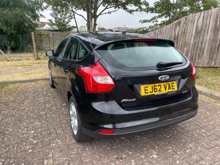Ford Focus - 1.6 TDCi Edge Euro 5 (s/s) 5dr - Image 4