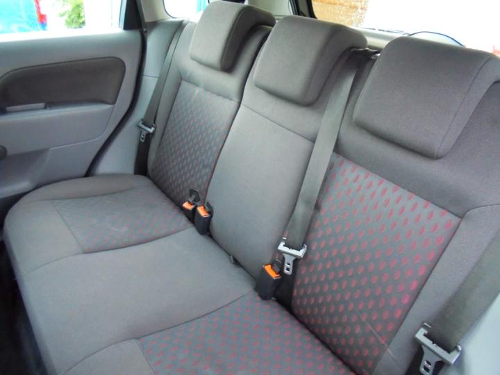 Ford Fiesta - 1.4 Zetec 5dr - TIDY LITTLE 5 DOOR HATCHBACK - Image 19