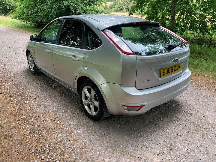Ford Focus - 1.6 Zetec 5dr - 12 months mot available - Image 8