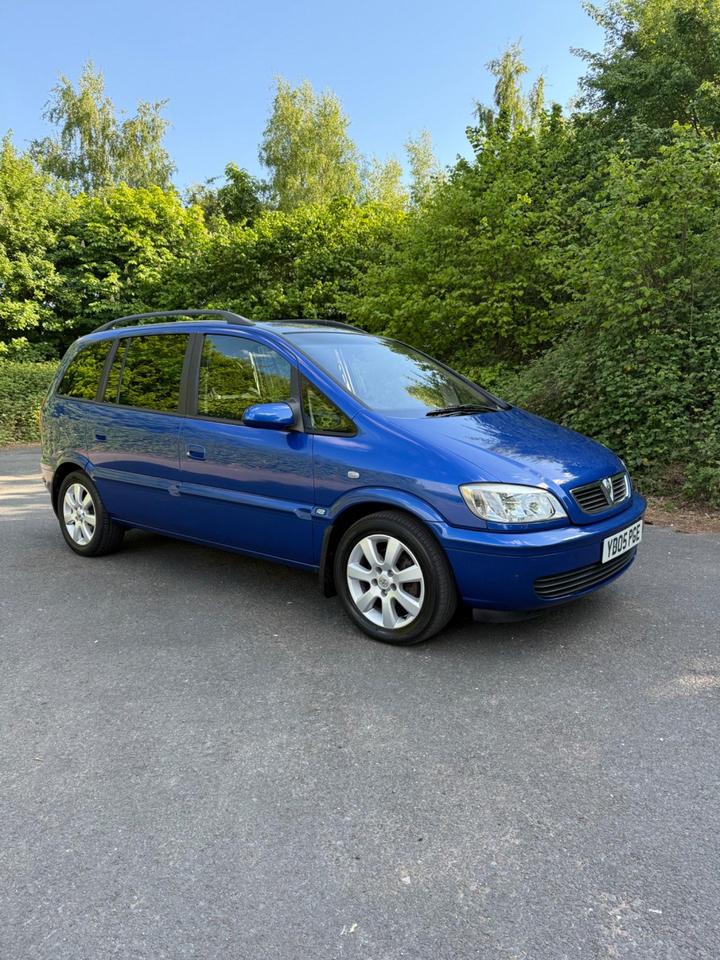 Cheap Vauxhall Zafira - 1.6i 16v Breeze 5dr - new cambelt kit, MOT & Service for sale in Selby, North Yorkshire