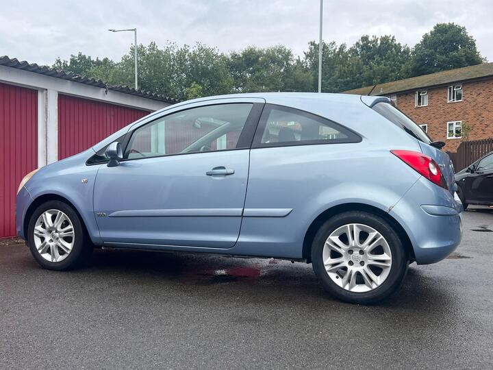 Vauxhall Corsa - 1.2i 16v Design 3dr (a/c) - FULL SERVICE HISTORY/LONG MOT - Image 6