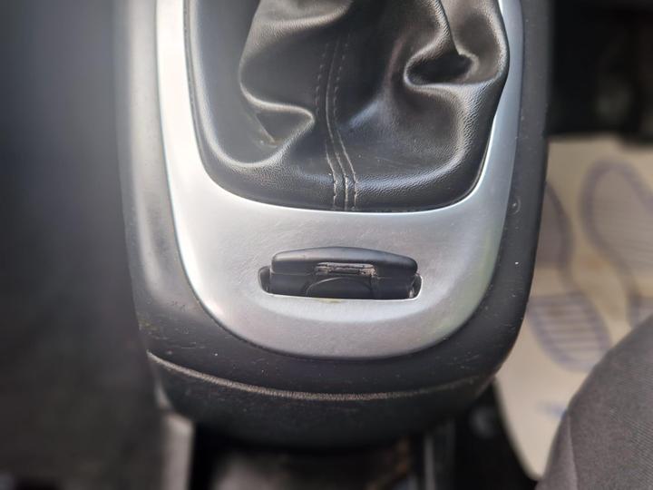 Renault Grand Scenic - 1.5 dCi Expression Euro 5 5dr - New in stock and ready to go - Image 17