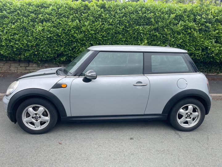 MINI Hatch - 1.4 One Euro 4 3dr - Full MOT 2 Remote Keys - Image 7