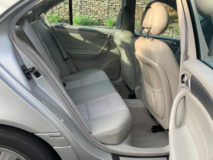 Mercedes-Benz C Class - 1.8 C180 Kompressor Avantgarde SE 4dr - LONG MOT-S/HISTORY-2 KEYS - Image 17