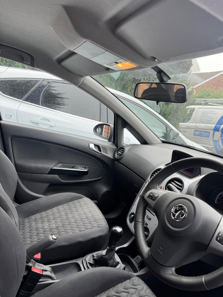 Vauxhall Corsa - 1.2 16V Energy Euro 5 5dr (A/C) - Image 12