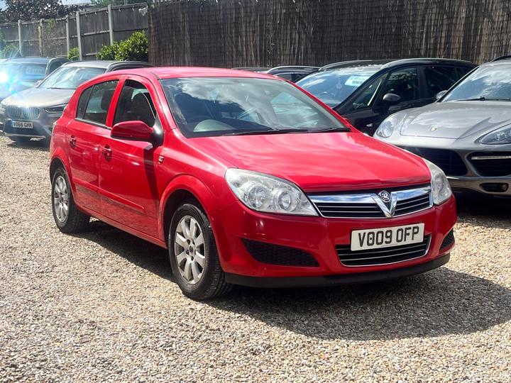 Cheap Vauxhall Astra - 1.7 CDTi ecoFLEX Club 5dr - Ready to drive away today for sale in Altrincham, Greater Manchester