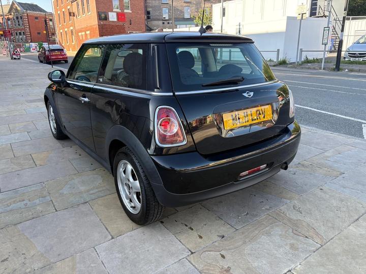 MINI Hatch - 1.6 First Euro 5 3dr - TO CLE - Image 4