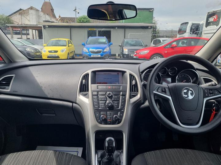 Vauxhall Astra - 1.7 CDTi Exclusiv Euro 5 5dr - S/ HISTORY-- 2 KEYS - Image 14