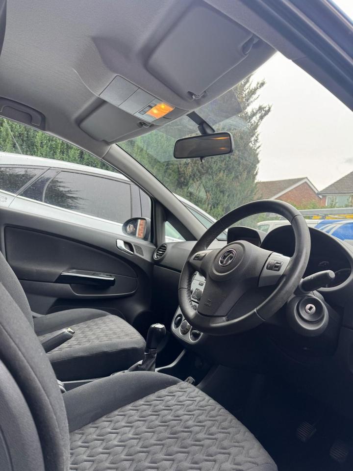 Vauxhall Corsa - 1.2 16V Energy Euro 5 5dr (A/C) - Image 11