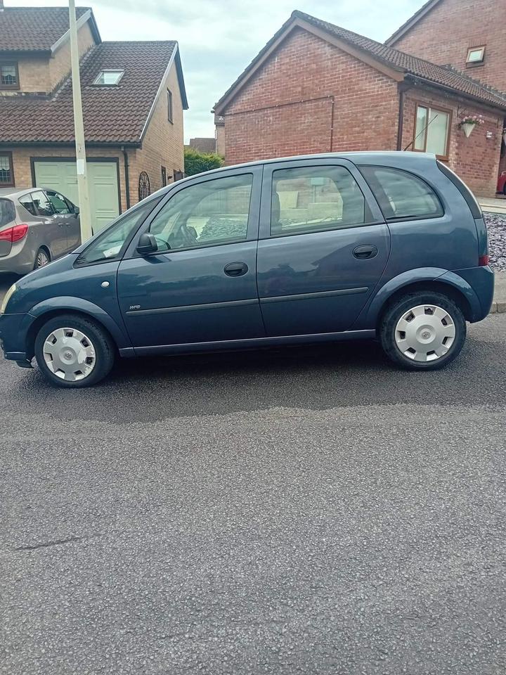 Cheap Vauxhall Meriva - 1.4i 16v Life 5dr for sale in Pontypridd, Mid Glamorgan