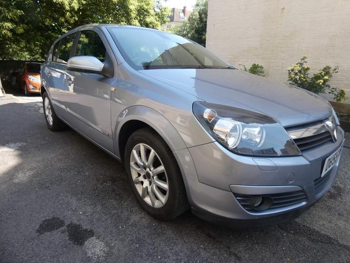 Vauxhall Astra - 1.8i 16v Design Hatchback 5dr Petrol Automatic (197 g/km, 123 bhp) - ~~CREDIT/DEBIT CARD ACCEPTED~~ - Image 7