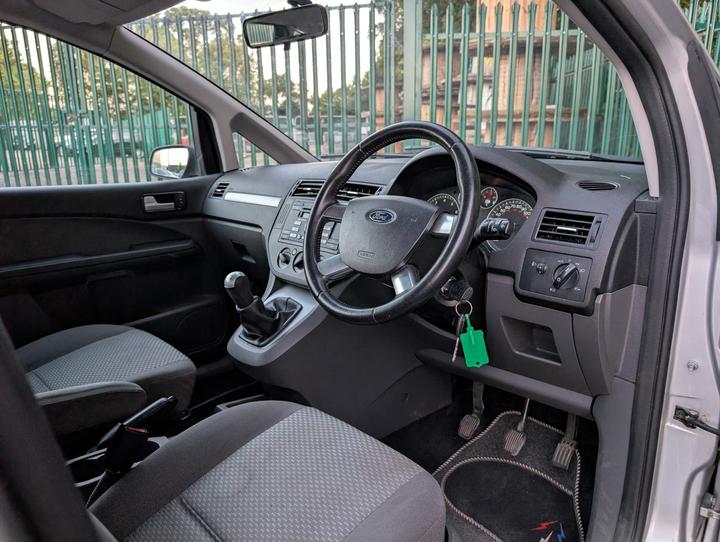 Ford Focus C-Max - 1.6 16v Zetec 5dr - JUST SERVICED*LOVELY SPEC*ULEZ - Image 10