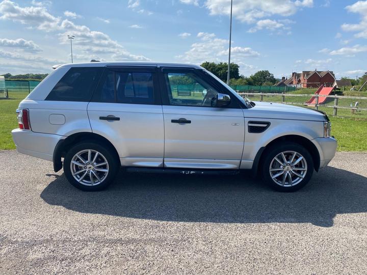 Land Rover Range Rover Sport - 2.7 TD V6 HSE 5dr - NEW MOT - Image 2