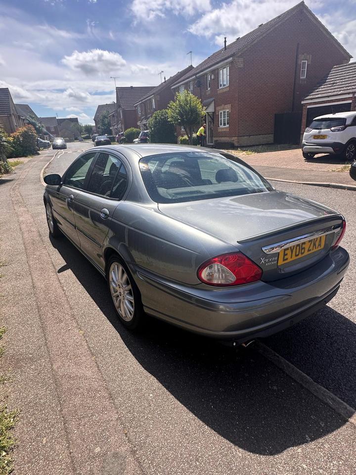 Jaguar X-Type - 2.5 V6 Sport Premium (AWD) 4dr - Image 3