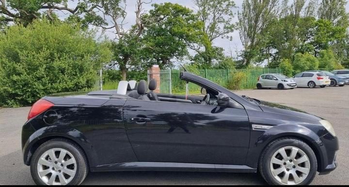 Cheap Vauxhall Tigra - 1.4i 16v 2dr - Drives perfect summer car for sale in Wolverhampton, West Midlands