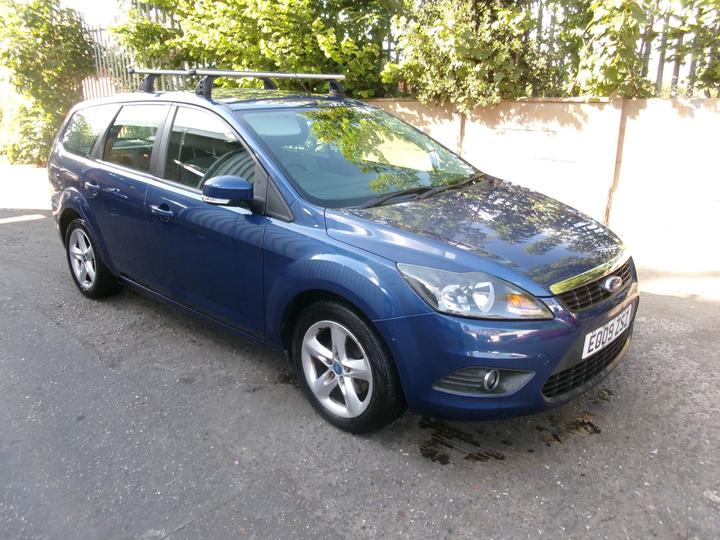 Cheap Ford Focus - 1.6 Zetec 5dr for sale in Upper Edmonton, Greater London