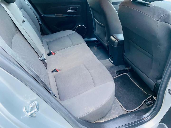 Chevrolet Cruze - 1.6 LT Euro 5 5dr - Image 14
