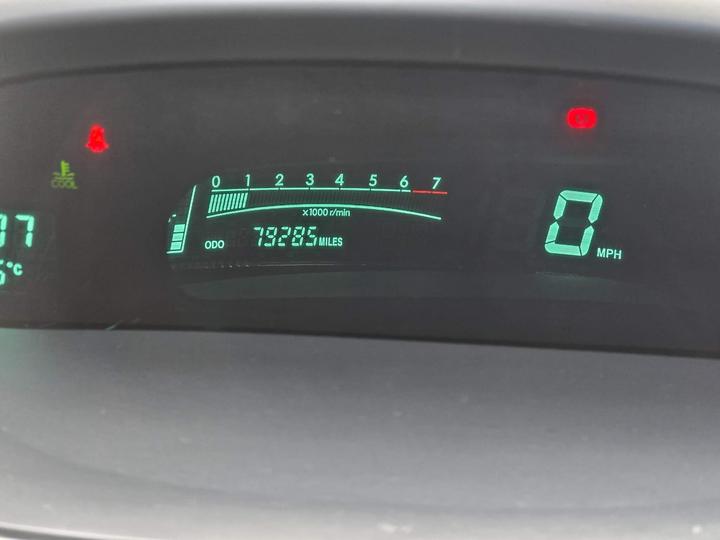 Toyota Yaris - 1.3 VVT-i T3 5dr - Cat N. Full service history - Image 9