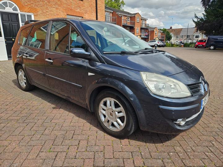 Renault Grand Scenic - 2.0 VVT Dynamique S 5dr - *** 7 SEATS, DVD SCREENS *** - Image 2
