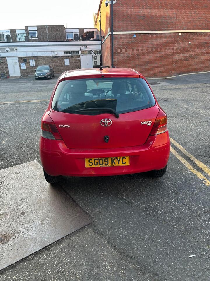 Toyota Yaris - 1.33 Dual VVT-i TR Euro 4 (s/s) 5dr - Affordable, Best for delivery - Image 3