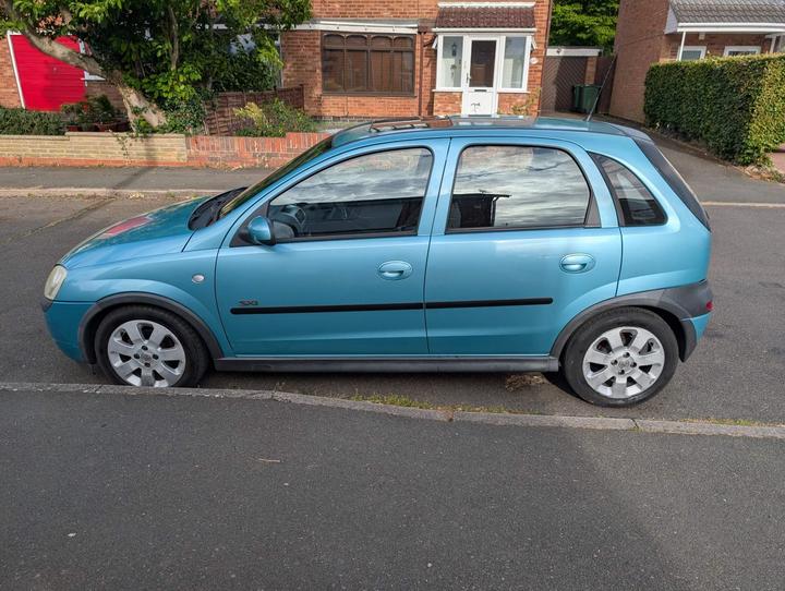 Vauxhall Corsa - 1.2i 16v SXi 5dr - Lady owned since 2004 - Image 4