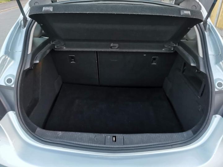 Vauxhall Astra - 1.4i SRi Euro 6 5dr - 2 Owners from new. ULEZ COMP. - Image 12