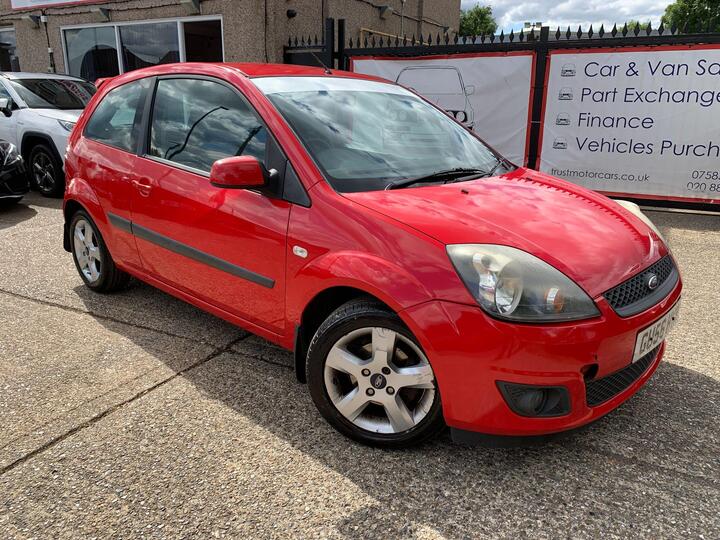 Cheap Ford Fiesta - 1.25 Freedom 3dr - Lovely Example Priced to Clear for sale in Feltham, Greater London
