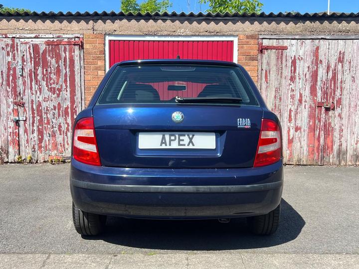 Skoda Fabia - 1.4 16V Ambiente 5dr - IDEAL FIRST CAR - LONG MOT - Image 7