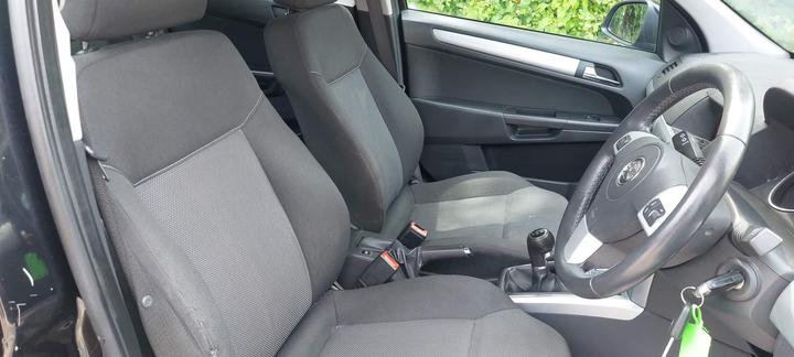 Vauxhall Astra - 1.6i Active Plus 5dr - Image 10