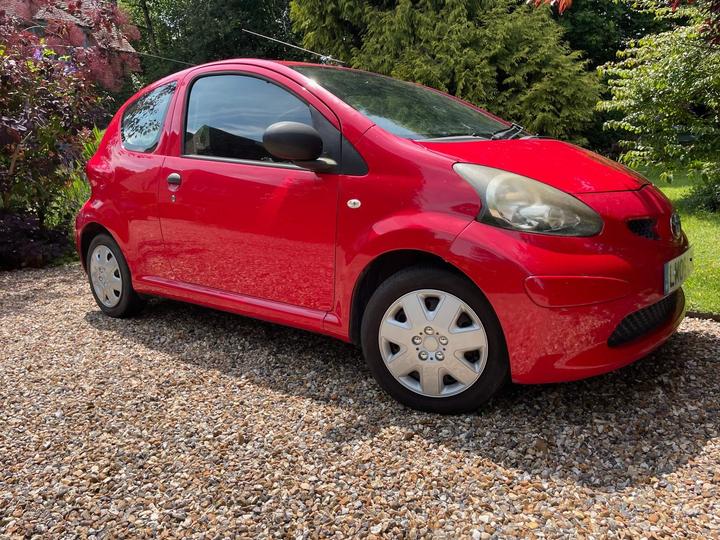 Cheap Toyota AYGO - 1.0 VVT-i Euro 4 3dr - Ideal first car, cheap to run! for sale in High Wycombe, Buckinghamshire