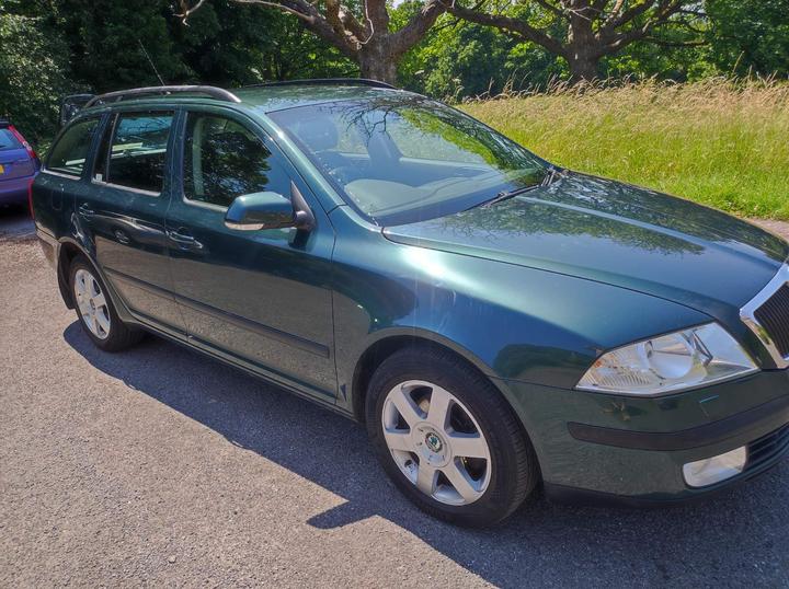Skoda Octavia - 2.0 TDI Elegance Euro 4 5dr - FSH Mot 1/26 Drives really wel - Image 2
