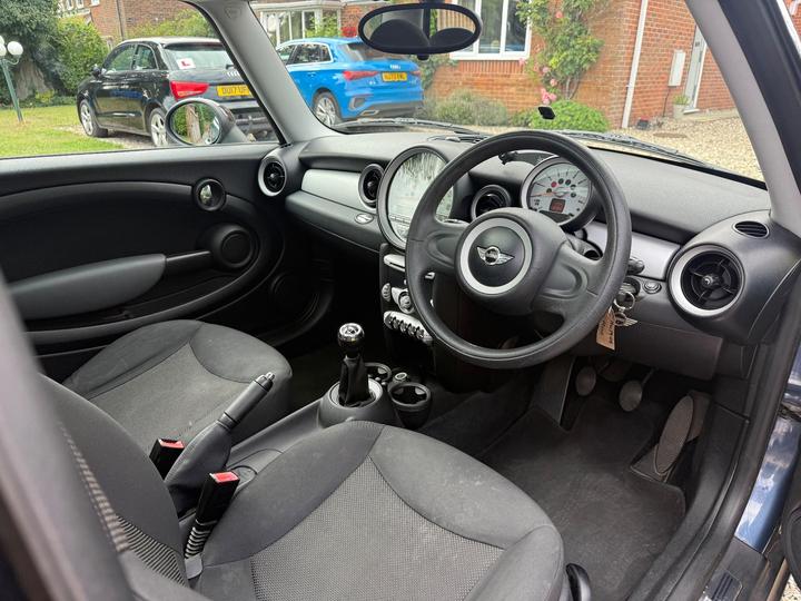 MINI Hatch - 1.6 Cooper Euro 4 3dr - Image 15