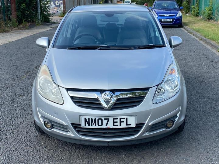 Vauxhall Corsa - 1.4i 16v Design 5dr (a/c) - 2 KEYS GOOD SPEC CLEAN CAR - Image 3