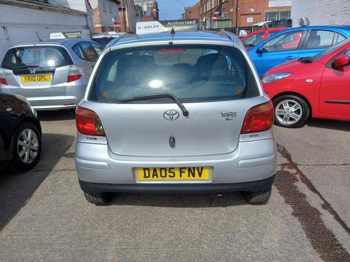 Toyota Yaris - 1.3 VVT-i T Spirit 3dr - LOW MILES 59K 12MOT - Image 3