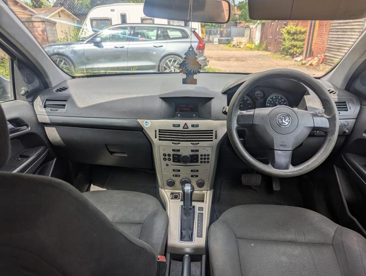 Vauxhall Astra - 1.8i 16v Life 5dr - RUNS AND DRIVES! NO OFFERS!!! - Image 12
