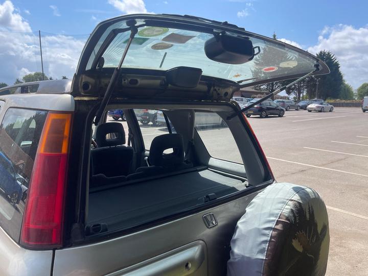 Cheap Honda CR-V - 2.0 ES 5dr (sun roof, a/c) - Bombproof workhorse for sale in Windsor, Berkshire