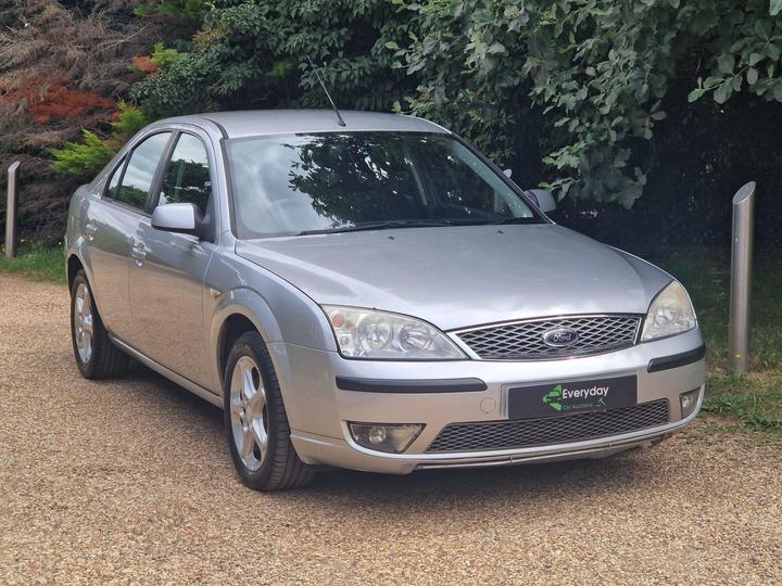 Ford Mondeo - 2.2 TDCi SIV Edge 5dr - New in stock and ready to go - Image 6