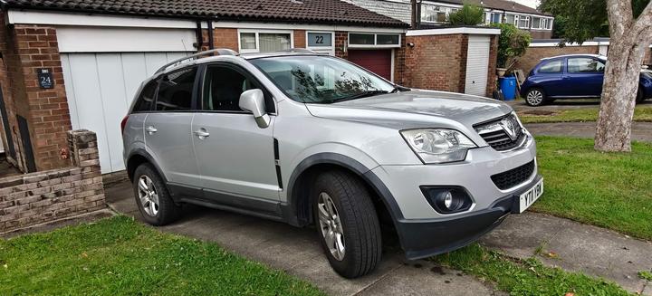 Vauxhall Antara - 2.2 CDTi Exclusiv 2WD Euro 5 5dr - Image 4