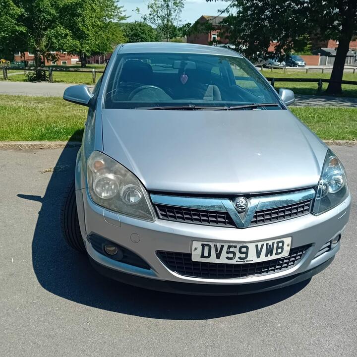 Vauxhall Astra - 1.6i 16v SXi Sport Hatch 3dr - "Great first time car" - Image 6