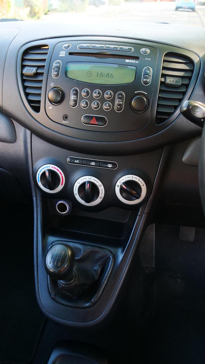 Hyundai i10 - 1.2 Classic Euro 4 5dr - BEST FOR NEW/YOUNG DRIVERS - Image 9