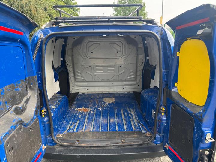 Fiat Fiorino - 1.3 JTD Multijet II Cargo SX Car Derived Van 3dr Diesel Manual (119 g/km, 75 bhp) - CHEAP +BIG SCREEN +PX TO CLEAR - Image 8