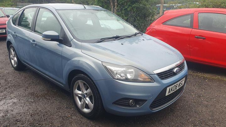 Cheap Ford Focus - 1.8 Zetec 5dr - CHEAP LITTLE RUNAROUND. . for sale in Durham