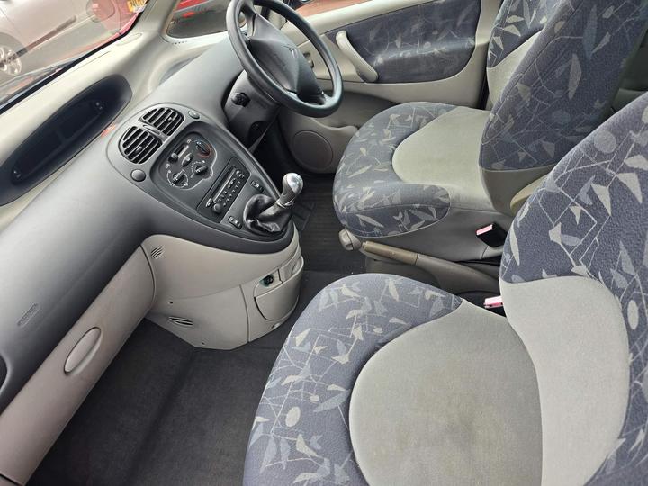 Citroen Xsara Picasso - 1.6i LX 5dr - 12m mot only 34k miles - Image 8