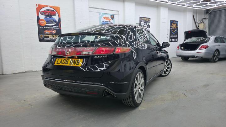 Honda Civic - 1.8 i-VTEC EX 5dr - ULEZ PETROL NO SATNAV 18" - Image 6