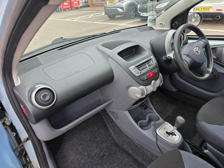 Toyota AYGO - 1.0 VVT-i + MultiMode Euro 4 5dr - 1 YEAR M.O.T/ULEZ COMPLAINT - Image 28