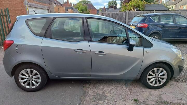 Cheap Vauxhall Meriva - 1.4T 16V Active Euro 5 5dr - One previous owner for sale in Redditch, Worcestershire